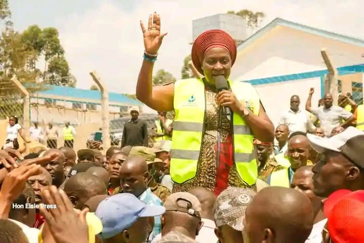 Speaking passionately, Muhanda criticized Barasa’s leadership, saying it has failed to meet the expectations of Kakamega residents.