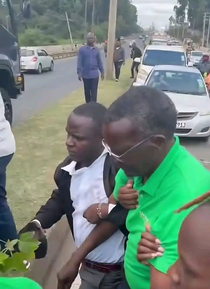 Kolagi ya picha za aliyekuwa Jaji Mkuu wa Kenya, David Maraga akikamatwa wakati wa maandamano yaliyopinga mpango wa kutwaa sehemu ya Hifadhi ya Taifa ya Nairobi kwa ajili ya miradi ya maendeleo, ikiwemo upanuzi wa Bomas of Kenya. Picha/Gelas Situma